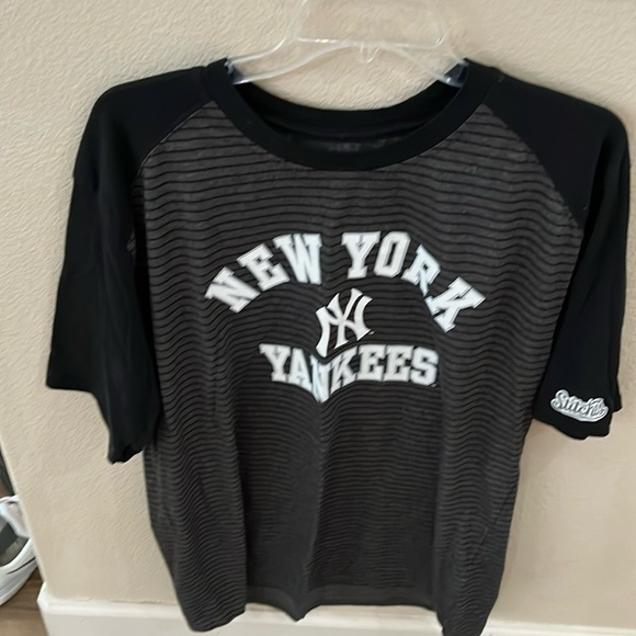 Yankees shirt - Picture 1 of 3